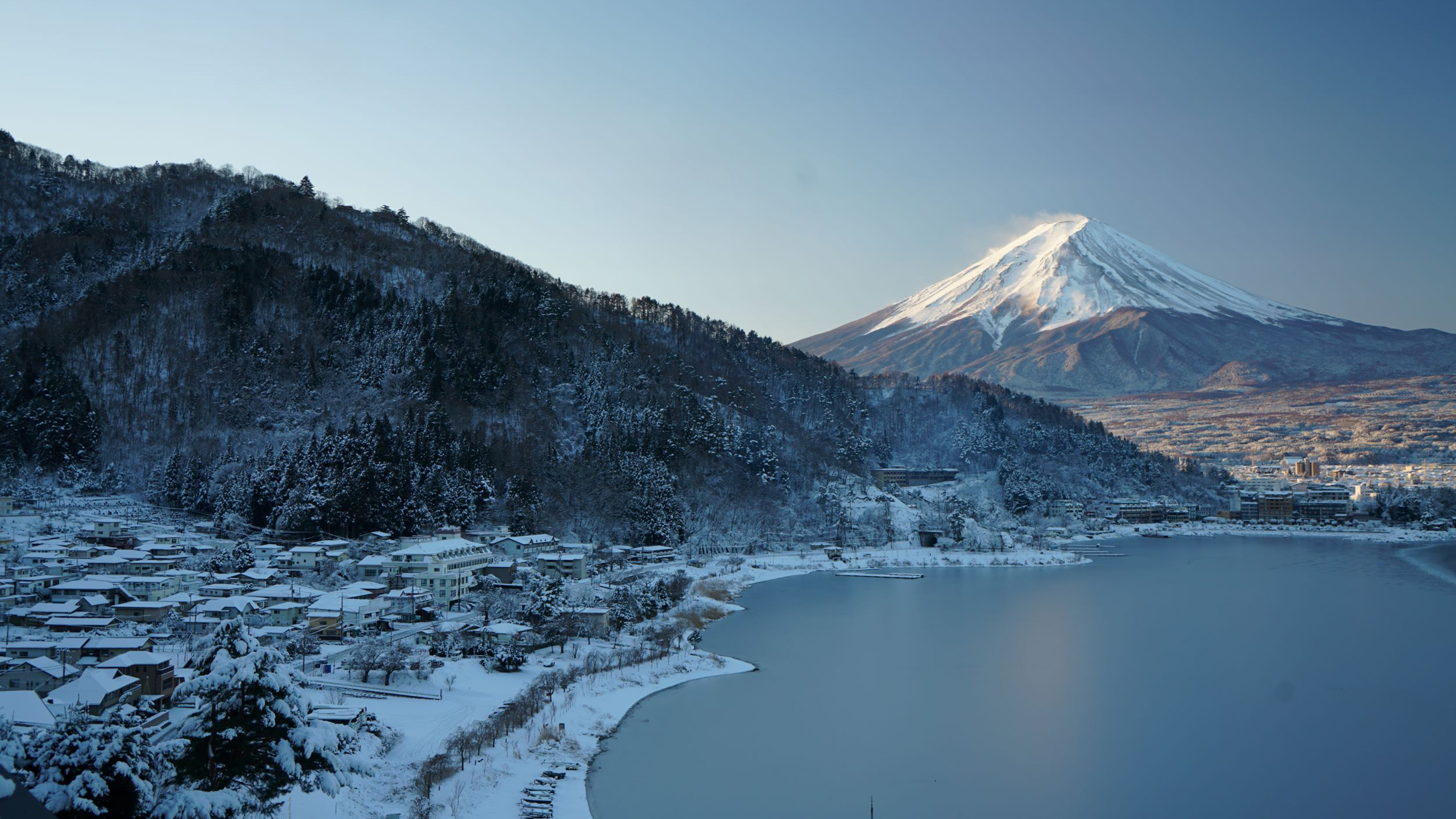 冰天雪地图片_富士山壁纸下载_小镇冬天高清壁纸图片